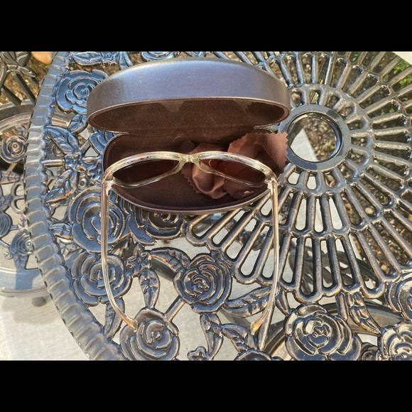 DISCONTINUED MICHAEL KORS SUNGLASSES - Picture 4 of 6